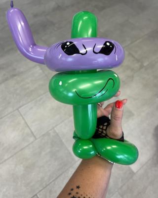 Balloon Twisting 4